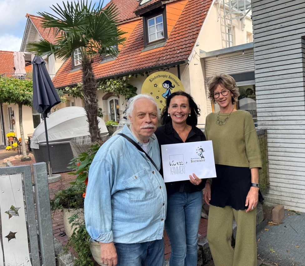 MENSCH(ENT)DECKER und Sterntalerunterstützer in der KunstKammer Landau
