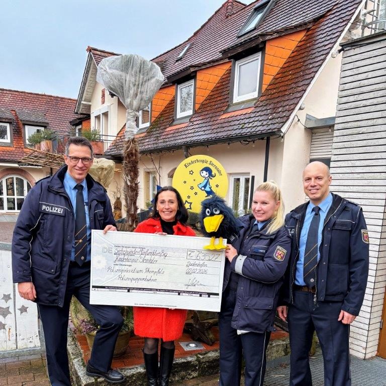 Polizeipuppenbühne unterstützt Kinderhospiz Sterntaler