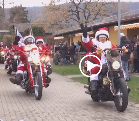 Unsere wundervollen Harley Davidson riding Santas wieder auf großer Tour!